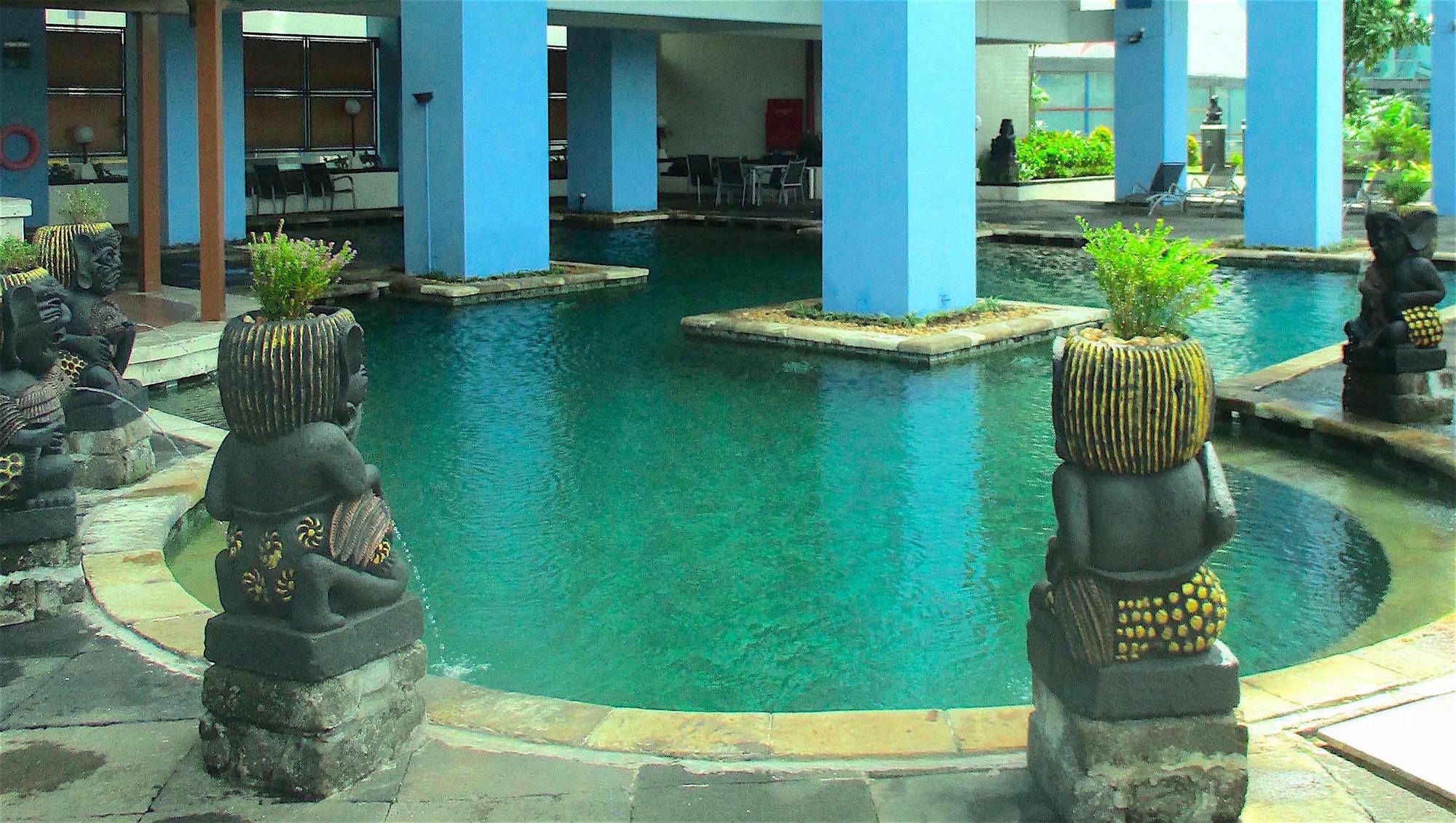 Hotel Lumire & Convention Centre